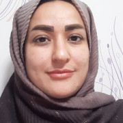 زهرا محمودی